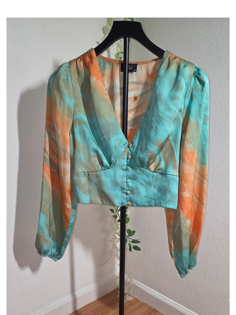 Tie-Dye V-Neck Satin Crop Blouse in Aqua & Peach
